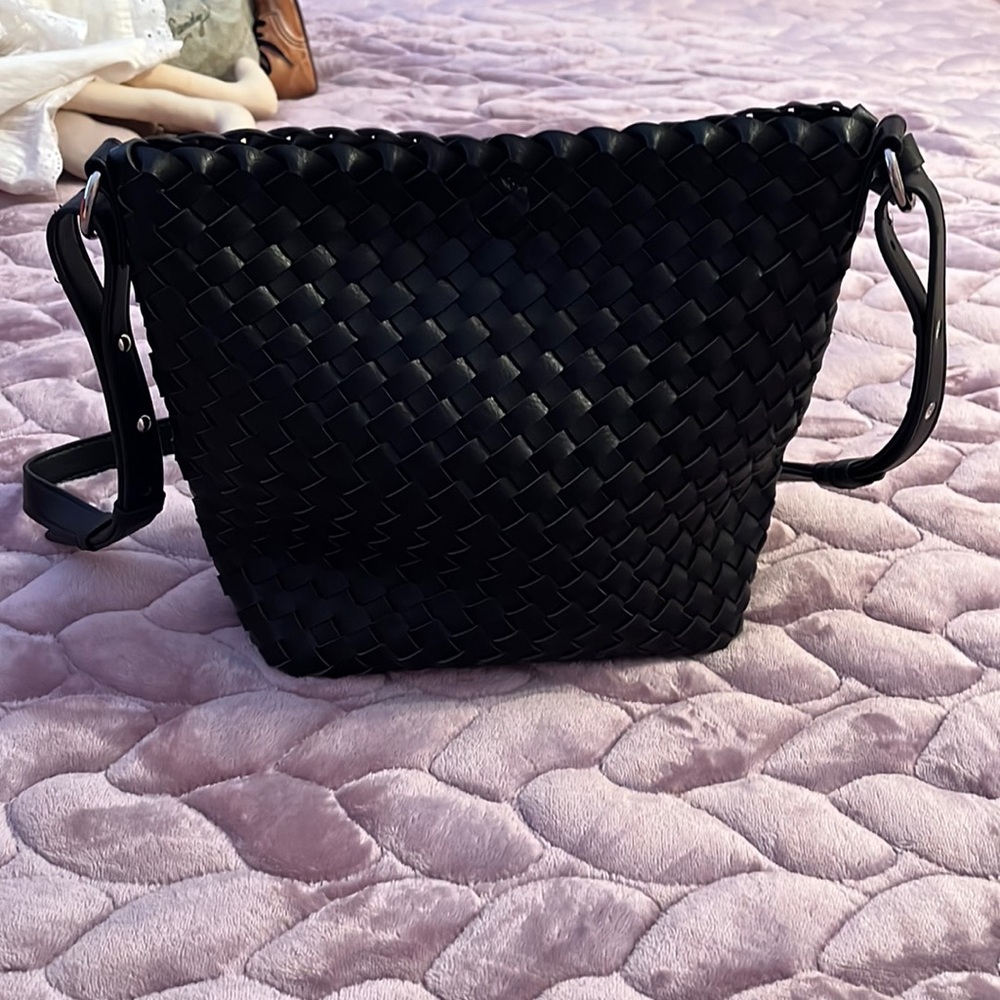 Black woven shoulder bag- never used!